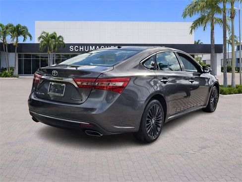 Used 2016 Toyota Avalon Limited image 7