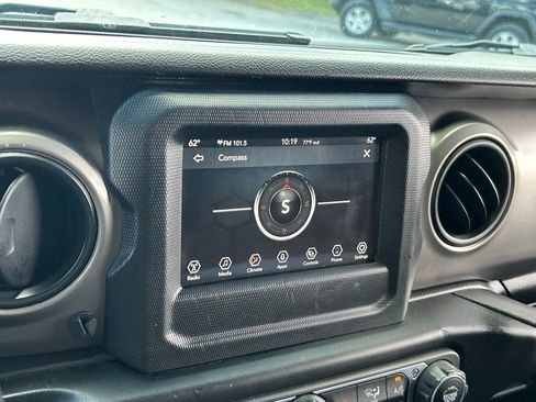 Certified 2021 Jeep Wrangler Sport S image 17