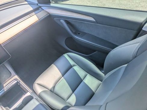 Used 2023 Tesla Model Y Long Range AWD/4WD image 15