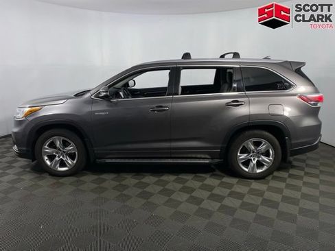 Used 2016 Toyota Highlander Limited Platinum AWD/4WD image 4