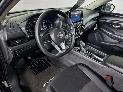 Certified 2025 Nissan Sentra SV w/ Trunk Package image 9