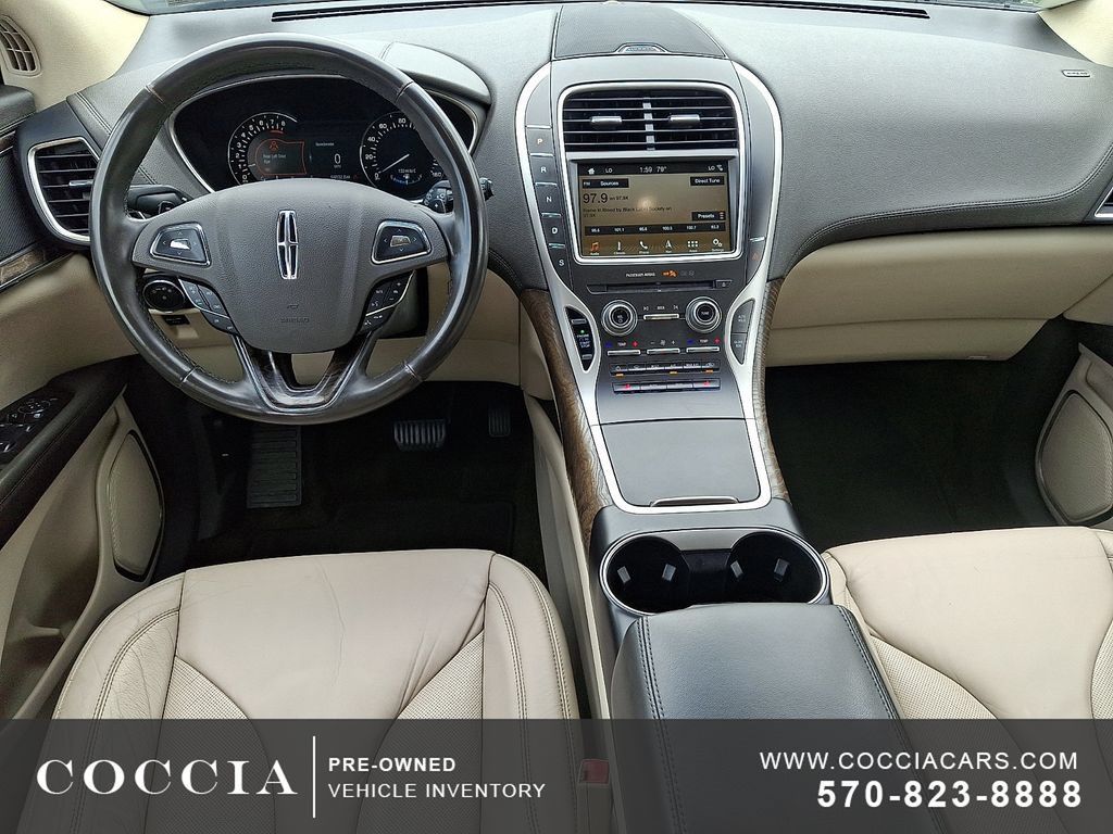 Used 2017 Lincoln MKX Select w/ Select Plus Package AWD/4WD image 11