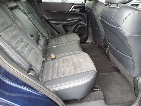 Used 2024 Mitsubishi Outlander SE AWD/4WD image 27