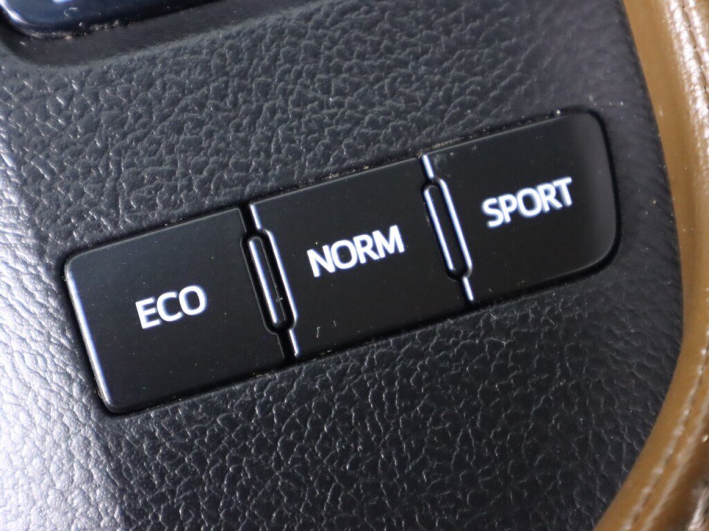 Used 2015 Toyota Avalon Limited FWD image 27
