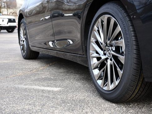 New 2025 Lexus ES 350 Luxury image 9