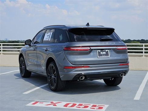 New 2025 Lincoln Corsair Reserve w/ Equipment Group 202A image 5