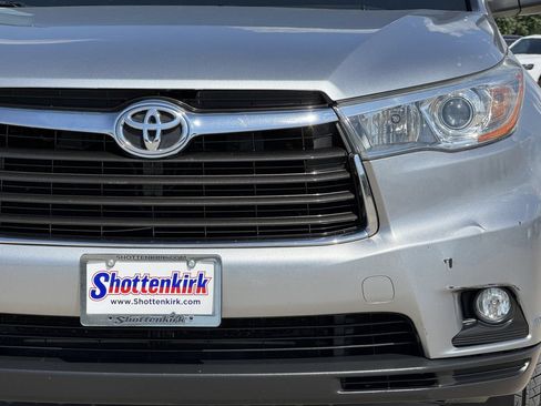 Used 2016 Toyota Highlander XLE FWD image 8