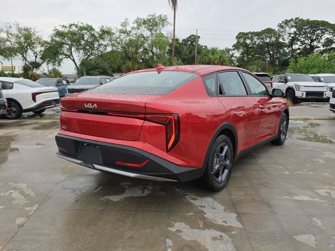 New 2026 Kia K4 FWD image 8