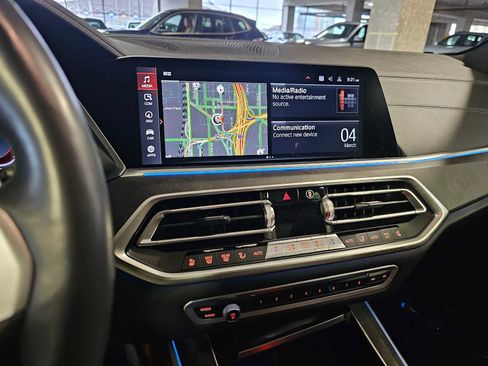 Used 2022 BMW X5 xDrive45e w/ M Sport Package image 14
