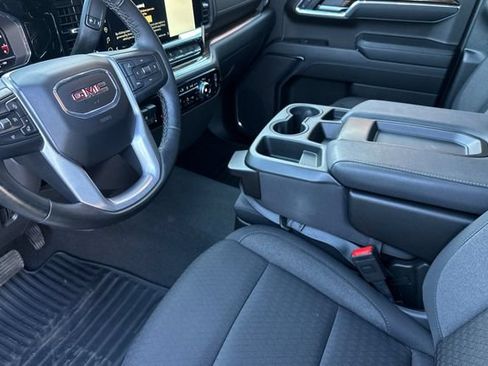 Used 2025 GMC Sierra 1500 Elevation AWD/4WD image 9