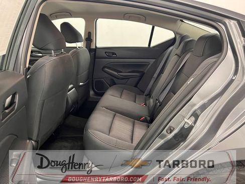 Used 2025 Nissan Altima 2.5 SV FWD image 33