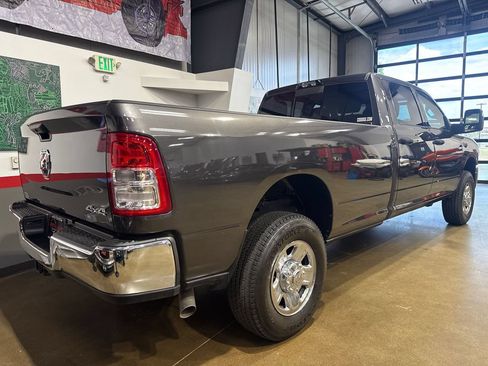 Used 2024 RAM 2500 Tradesman w/ Chrome Appearance Group AWD/4WD image 31