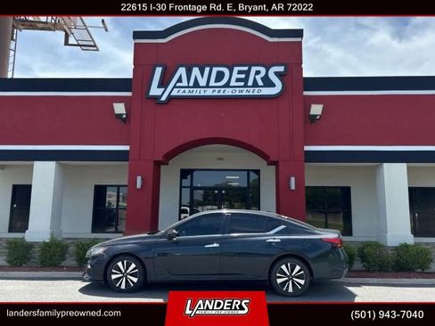 Used 2022 Nissan Altima 2.5 SV FWD image 1