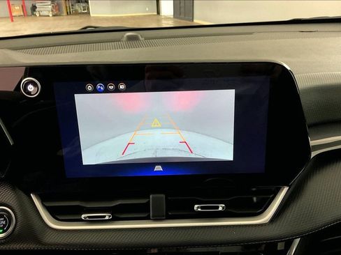 Used 2025 Chevrolet Equinox LT AWD/4WD image 14