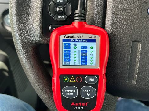 Used 2016 Ford F250 XL w/ Power Equipment Group AWD/4WD image 5