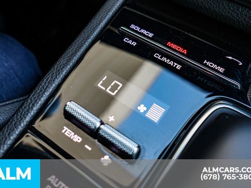 Used 2023 Porsche Cayenne Platinum Edition image 49