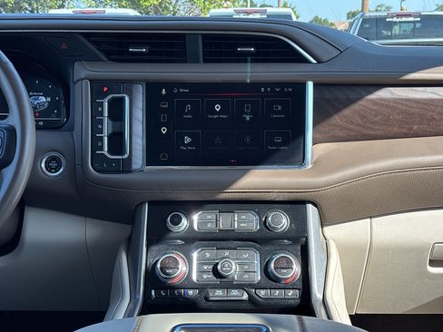 Used 2023 GMC Yukon Denali AWD/4WD image 11