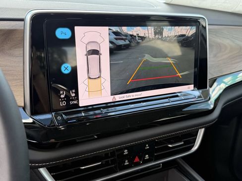 New 2026 Volkswagen Atlas SE image 19