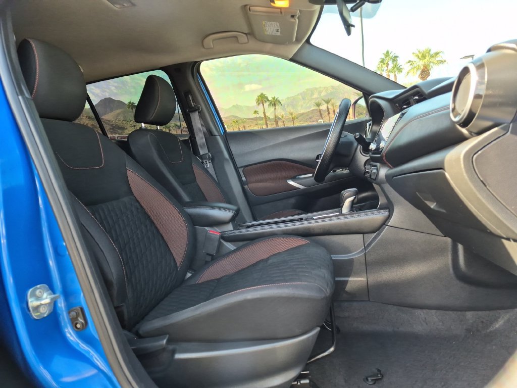 Used 2021 Nissan Kicks SR w/ Exterior Package FWD image 17