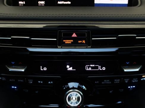 Used 2024 Acura MDX SH-AWD w/ Advance Package image 29