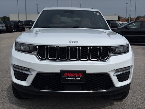Used 2024 Jeep Grand Cherokee Limited w/ Luxury Tech Group II AWD/4WD image 3