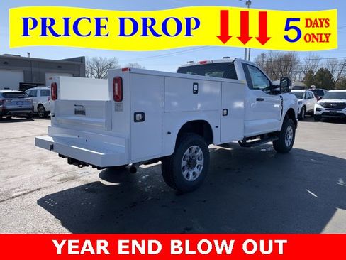 New 2024 Ford F350 XLT w/ FX4 Off-Road Package image 6