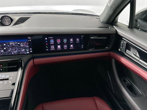 Certified 2025 Porsche Panamera GTS image 30