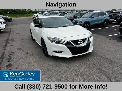 Used 2017 Nissan Maxima SR w/ Midnight Edition FWD image 3
