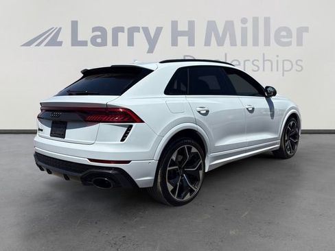Used 2024 Audi RS Q8 w/ Black Optic Package AWD/4WD image 5