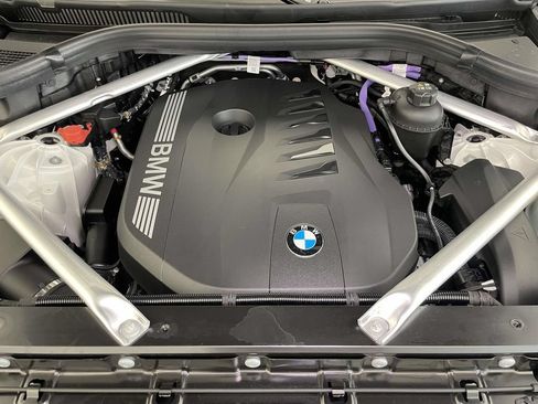 Used 2026 BMW X5 xDrive40i w/ M Sport Package AWD/4WD image 24