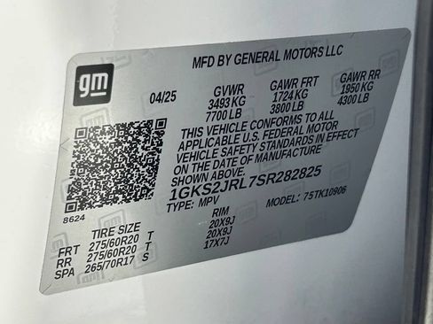 Used 2025 GMC Yukon XL Denali AWD/4WD image 39