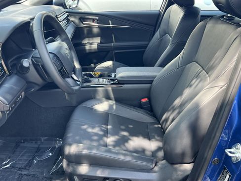 Used 2025 Toyota Camry XSE FWD image 11