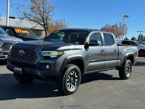 Used 2023 Toyota Tacoma 4x4 Double Cab image 2