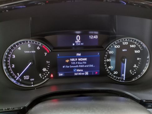 Used 2020 Cadillac XT5 Premium Luxury w/ LPO, Floor Liner Package AWD/4WD image 20