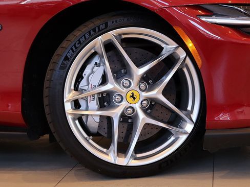 Certified 2022 Ferrari Roma image 10