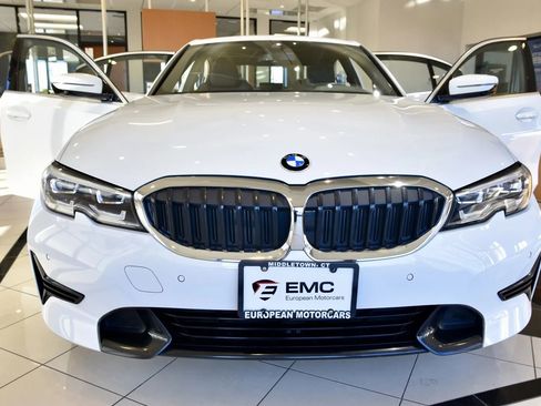 Used 2019 BMW 330i xDrive Sedan w/ Convenience Package image 2