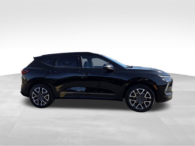 Certified 2025 Chevrolet Blazer RS w/ Driver Confidence II Package FWD image 6
