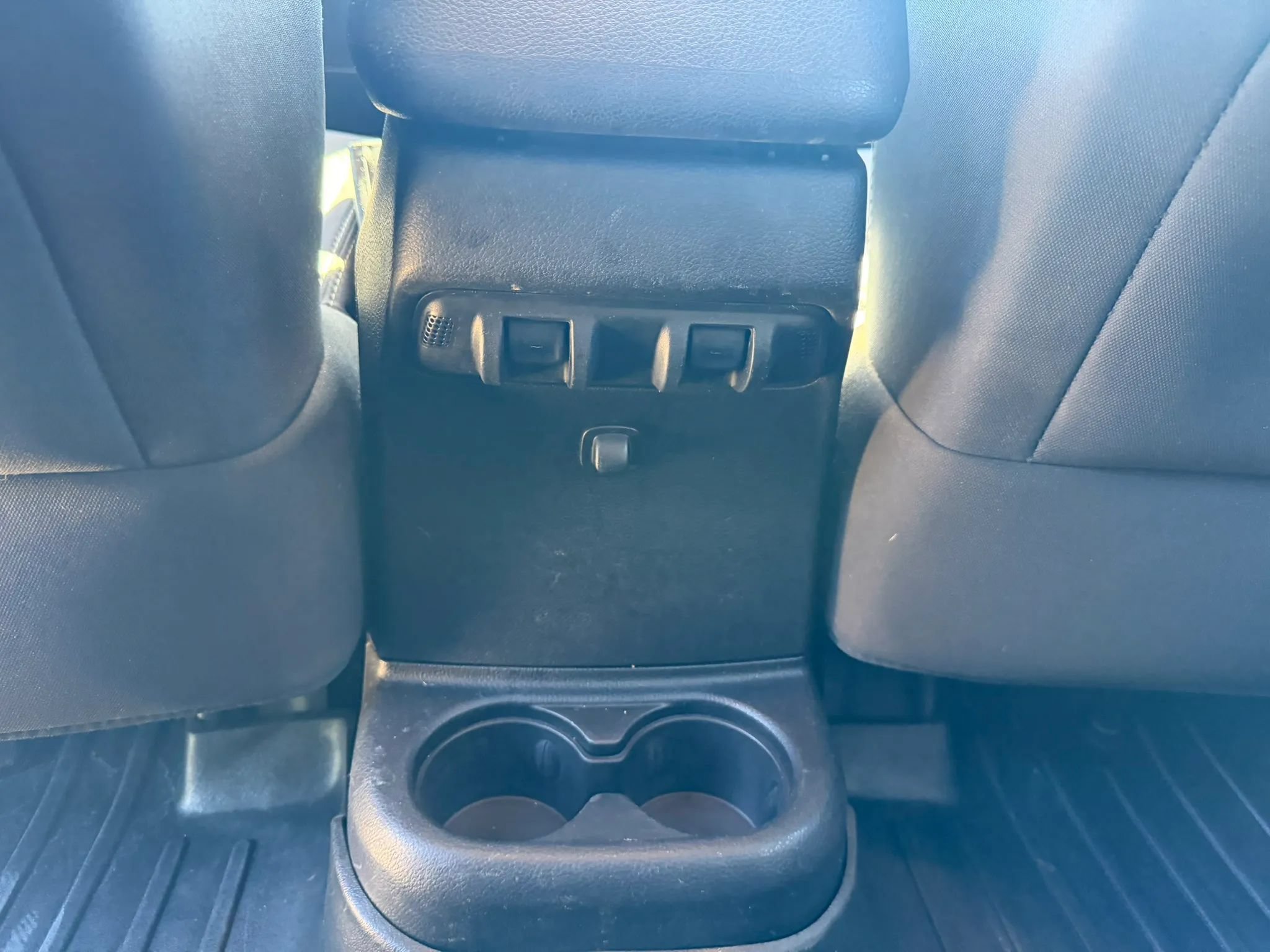 Used 2014 Jeep Wrangler Unlimited Sahara w/ Connectivity Group AWD/4WD image 37