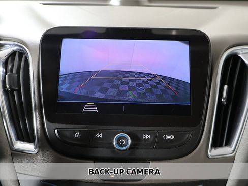 Used 2020 Chevrolet Malibu LT image 3