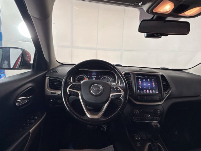 Used 2018 Jeep Cherokee Limited w/ High Altitude Package AWD/4WD image 27