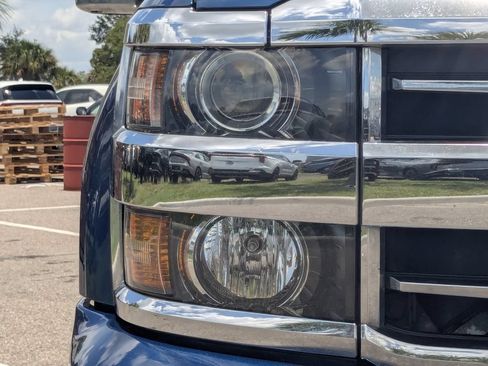 Used 2019 Chevrolet Silverado 2500 High Country w/ Duramax Plus Package AWD/4WD image 12