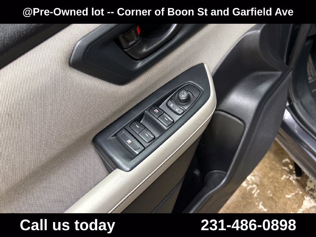 Used 2025 Subaru Forester AWD/4WD image 16