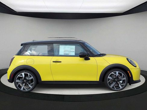 New 2026 MINI Cooper 2-Door Hardtop image 9