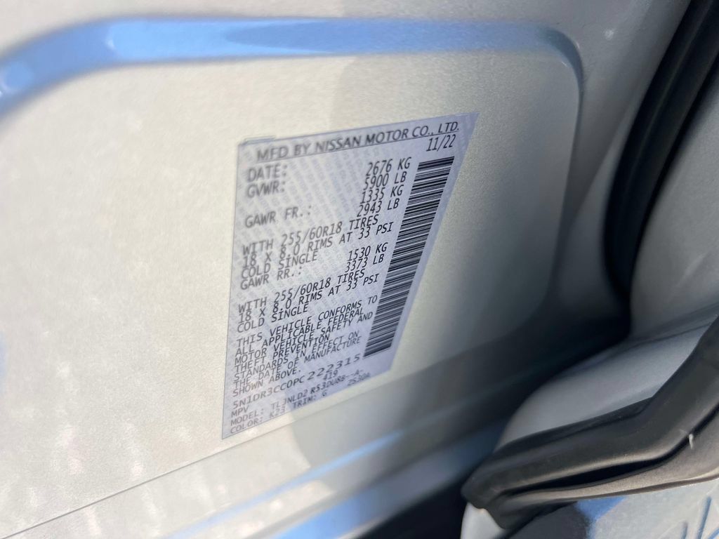 Used 2023 Nissan Pathfinder SL AWD/4WD image 18