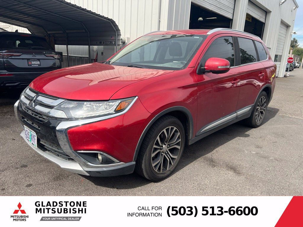 Used 2017 Mitsubishi Outlander SEL FWD image 2