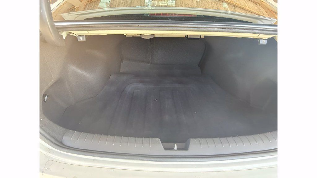 Used 2017 Hyundai Sonata Limited 2.0T FWD image 31