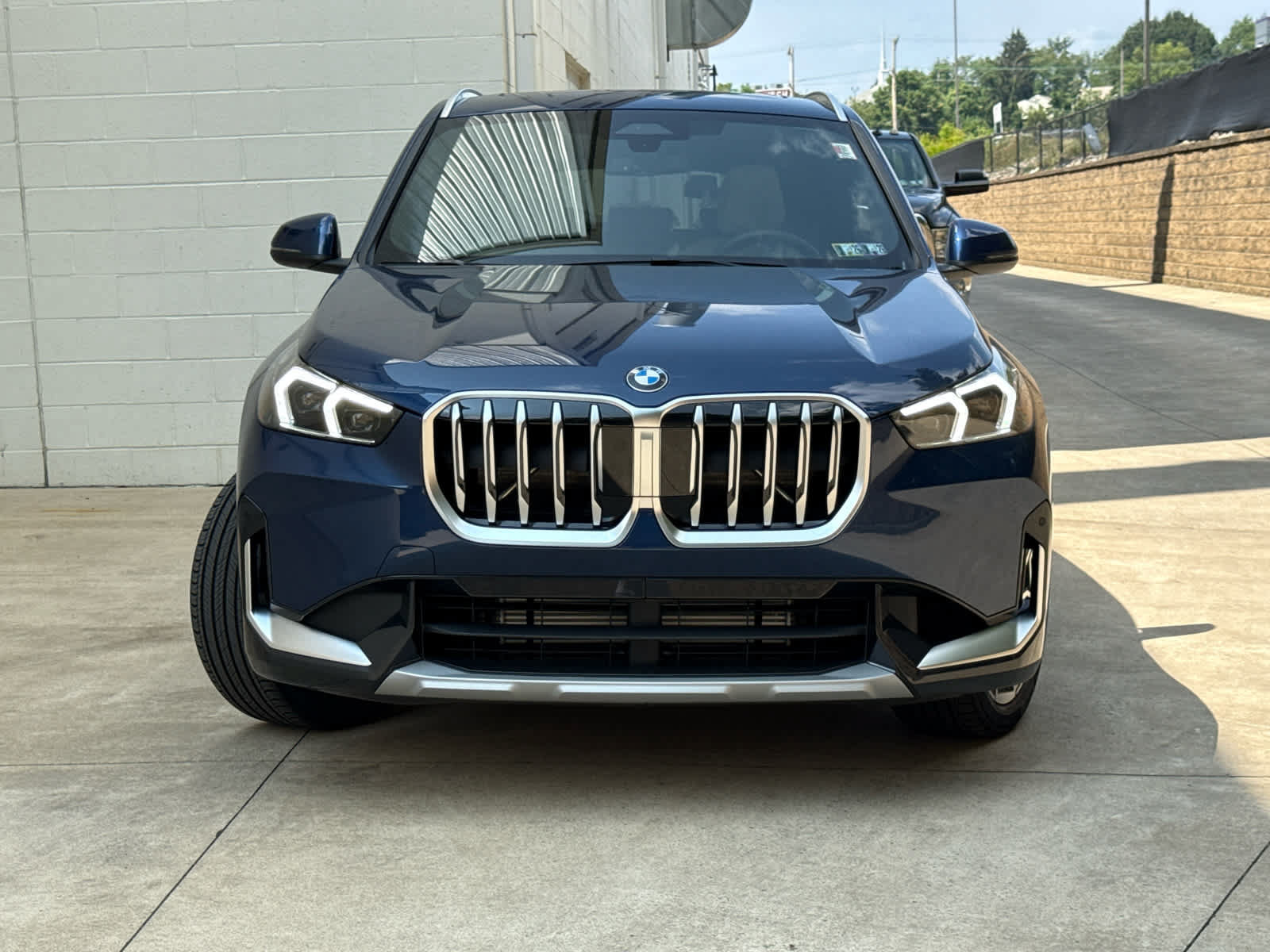 Used 2025 BMW X1 xDrive28i w/ Convenience Package AWD/4WD image 2