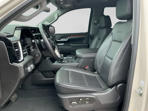Used 2026 GMC Sierra 1500 Denali w/ Technology Package AWD/4WD image 10