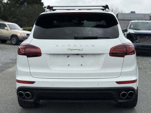 Used 2018 Porsche Cayenne S Platinum image 4