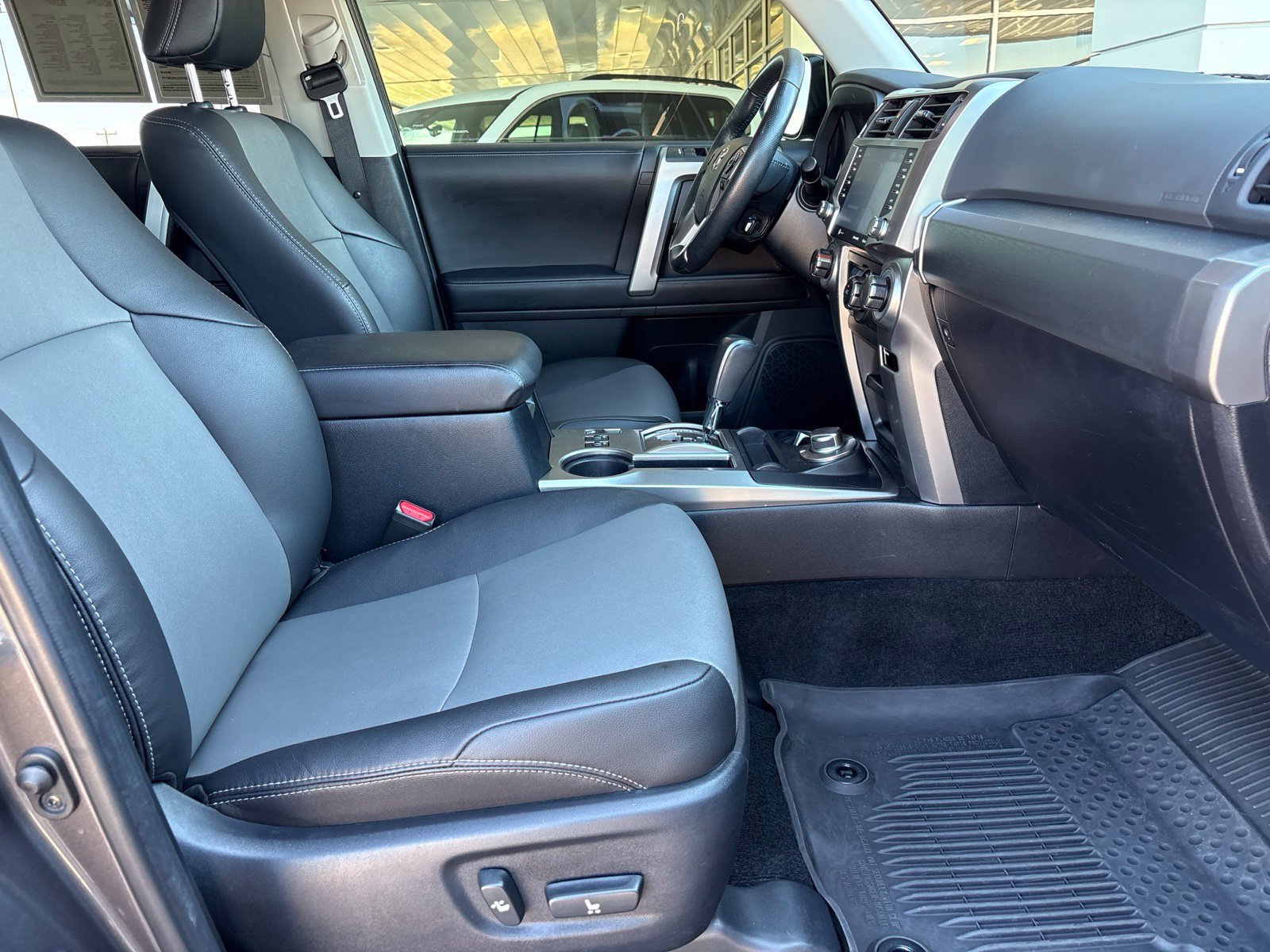 Used 2023 Toyota 4Runner SR5 Premium w/ Moonroof Package AWD/4WD image 20